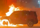 Carro pega fogo em frente a farmácia no bairro do Altiplano, em João Pessoa