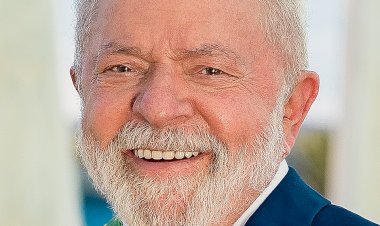 Lula projeta eleição polarizada em 2026 e diz que não há espaço para terceira via