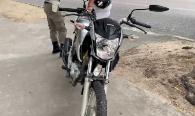 Lei garante suporte médico e jurídico a motociclistas de aplicativos em casos de acidentes na Paraíba