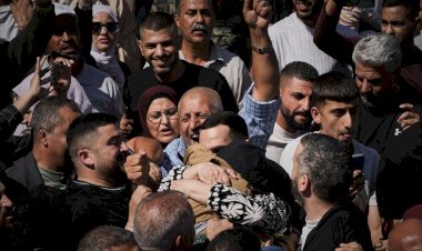 Israel começa a libertar quase 2 mil prisioneiros palestinos como parte do acordo de cessar-fogo em Gaza