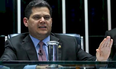 Alcolumbre atende governo e adia análise dos vetos de Lula à flexibilização de regras do licenciamento ambiental