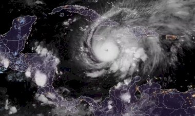 Furacão Melissa atinge categoria 5 e ameaça países do Caribe com ventos de 260 km/h; Jamaica evacua moradores