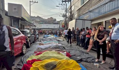 Pelo menos 55 corpos são levados por moradores para praça na Penha; mortes não constam do balanço oficial