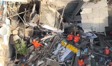 Parte interna de sobrado desaba no Catete e deixa vítimas