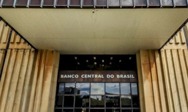 BC abre investigação interna para apurar processo de crescimento e liquidação do Master