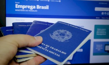 Disputa sobre carga horária vira guerra ideológica no Congresso