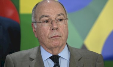 Câmara convoca Vieira para explicar posição do governo sobre a guerra no Irã