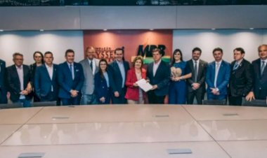 MDB entrega carta a Baleia Rossi contra aliança com Lula: ‘O partido não estará no projeto de reeleição’