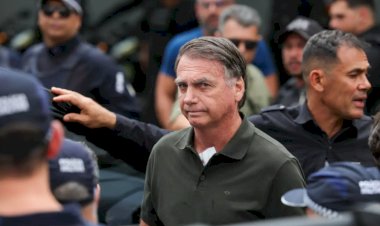Defesa de Bolsonaro pede a Moraes autorização para cirurgia no ombro