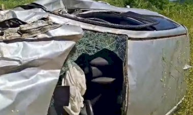 Carro capota em curva na PB-382 e deixa jovem de 19 anos morto e motorista ferido no Sertão da Paraíba Destaques Paraíba Polícia