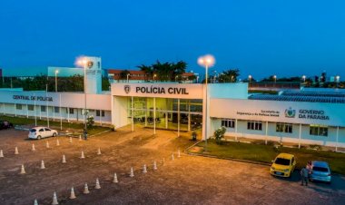 Sete pessoas são presas e armas apreendidas em operação contra o tráfico de drogas, em João Pessoa