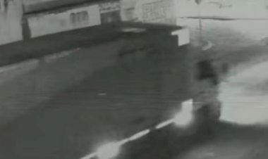 Mulher morre após perder o controle de moto e colidir com caminhão, na PB