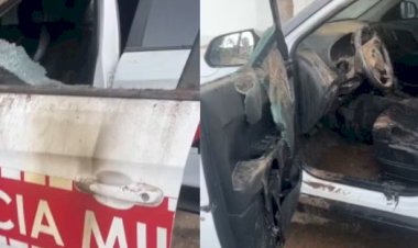 Homens são presos após atear fogo em viatura da PM no Sertão da Paraíba