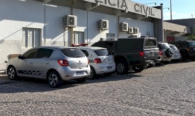 CAMPINA GRANDE: Dupla suspeita de arrombar residência tenta fugir e acaba presa pela Polícia Militar