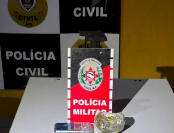 Homem é preso por suspeita de tráfico de drogas em Catolé do Rocha; PM apreende maconha, balança e R$ 1,5 mil