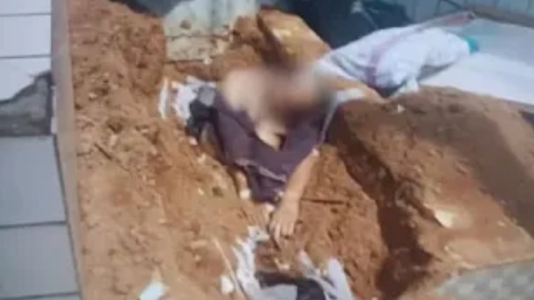 Coveiro chega para trabalhar e encontra cadáver sentado sobre o próprio túmulo