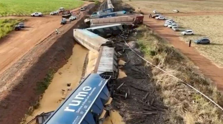 Novas imagens mostram trem de carga descarrilado após bater em caminhão em Araraquara/SP
