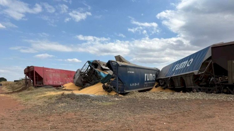 Novas imagens mostram trem de carga descarrilado após bater em caminhão em Araraquara/SP