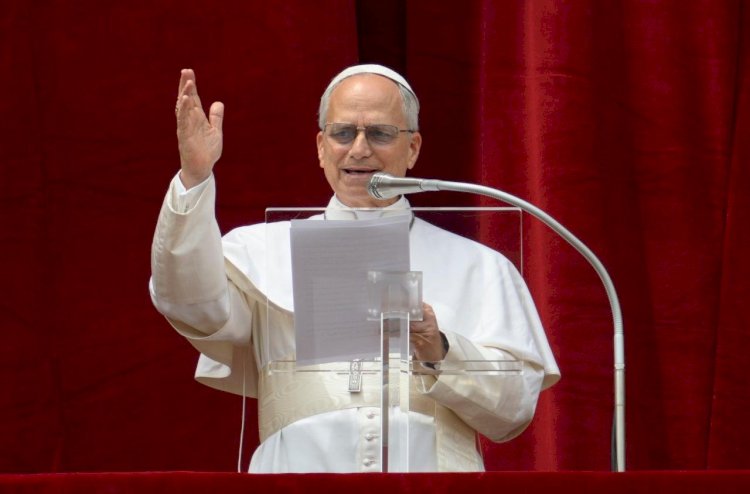 Leão 14 fala de amor aos pobres em primeiro documento de alto nível de seu papado