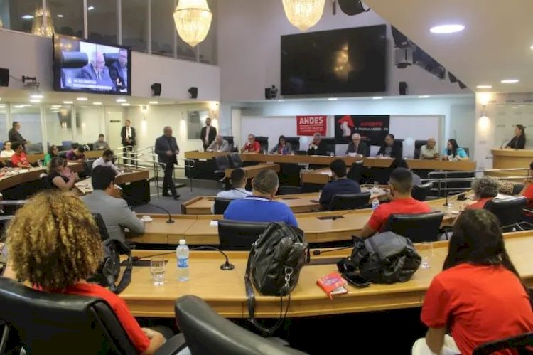 Audiência vai debater greve de professores e crise financeira da UEPB