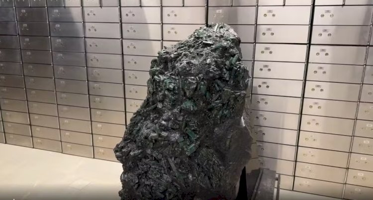 esmeralda gigante de R$ 2 bilhões é guardada em bunker com forte esquema de segurança em SP