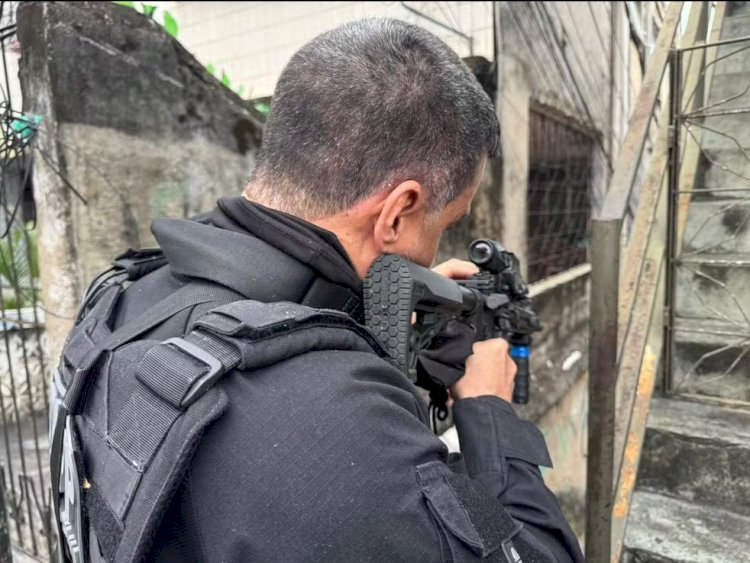 Mais de 30 suspeitos são presos na Bahia em operação policial contra o Comando Vermelho