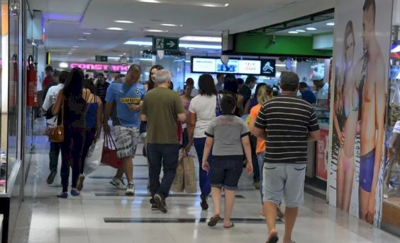 Confira o que abre e o que fecha neste feriado de 8 de dezembro na Paraíba