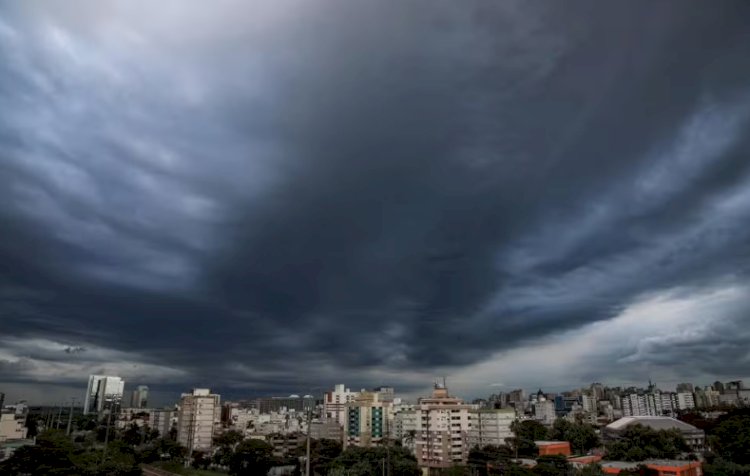 Ciclone extratropical traz temporais para o Centro-Sul a partir desta terça; estados do Sul devem ser os mais afetados
