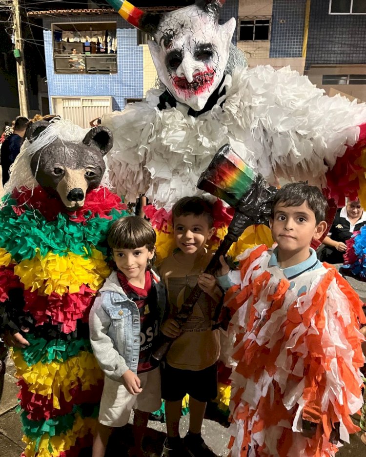 Ala Ursa Catolé estreia em Esperança e leva ritmo e cores às ruas da cidade