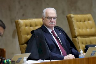 Em meio a polêmicas, Fachin cancela reunião do STF para discutir Código de Ética