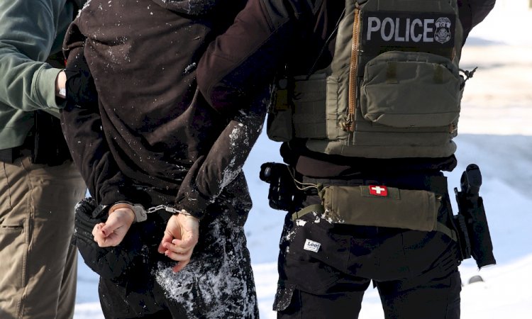 Possível atuação do ICE durante eleições gera reação imediata de estados americanos