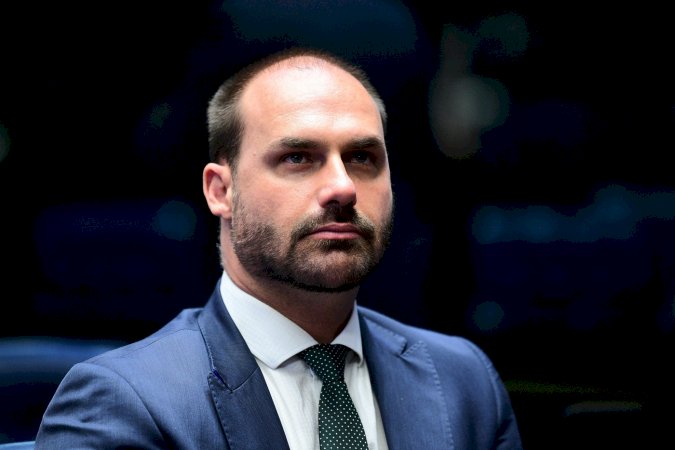 PGR se manifesta a favor da condenação de Eduardo Bolsonaro por coação