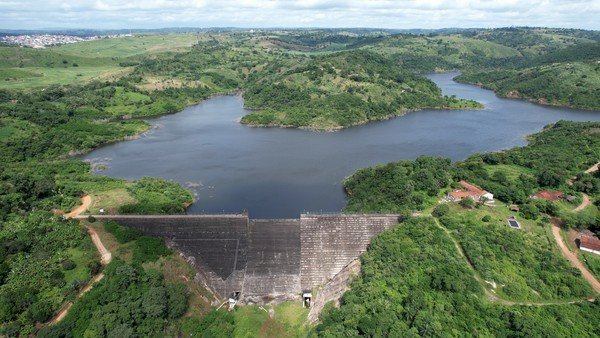 pós fortes chuvas, barragem Nova Camará atinge 50?capacidade e recebe manutenção