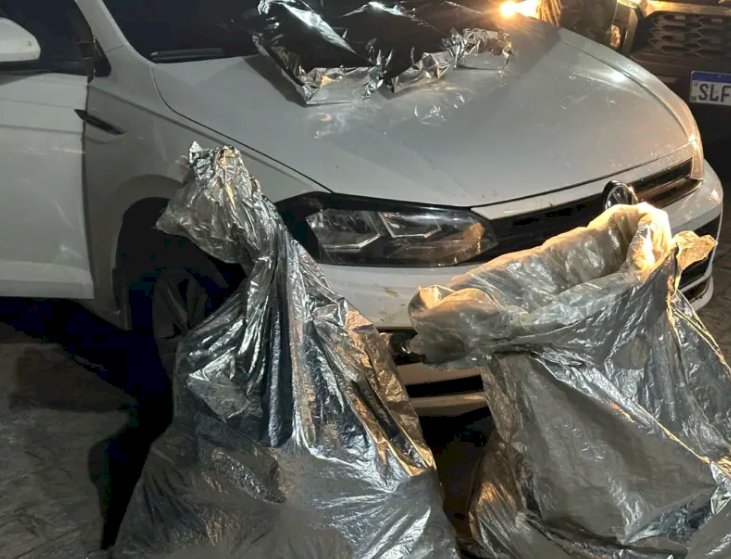 PRF apreende drogas em veículos na BR-412, em Boa Vista e leva quatro pessoas à delegacia