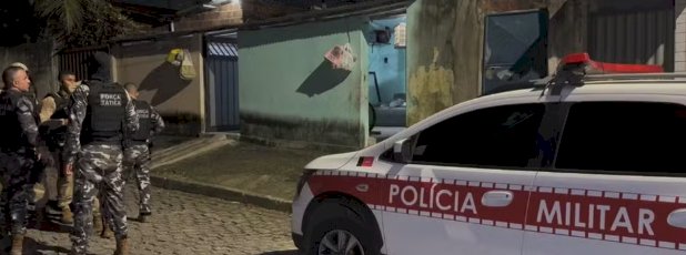 Dois homens são mortos a tiros dentro de casas vizinhas, em João Pessoa