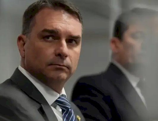 PSOL anuncia que vai apresentar novo recurso contra carreata de Flávio Bolsonaro em CG