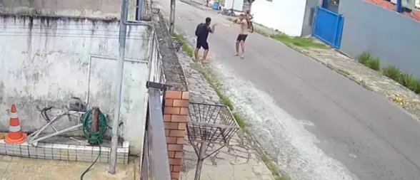 Estudante pula muro de cursinho, é confundido com assaltante por PM e leva tiro em João Pessoa