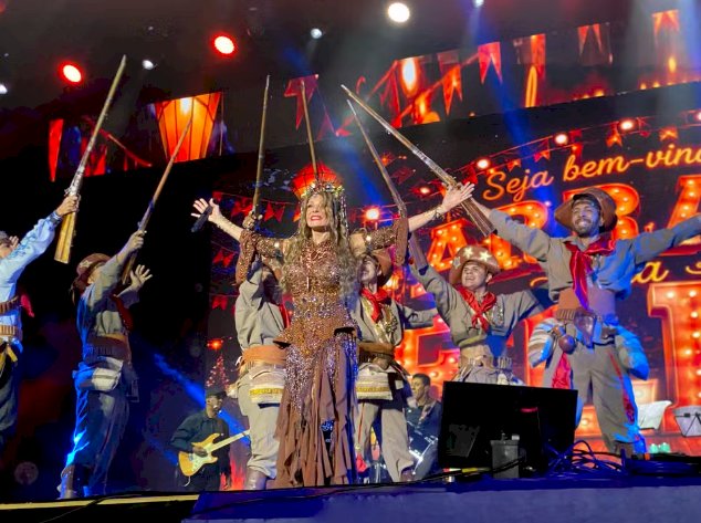 Elba Ramalho completa 75 anos; “De Volta pro Aconchego” lidera ranking de músicas mais tocadas