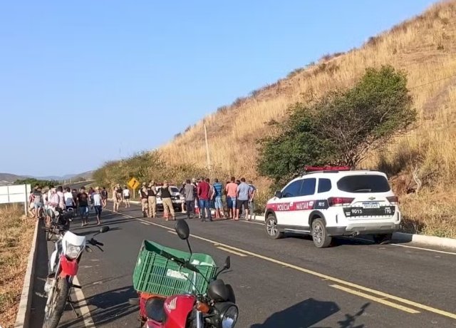 Corpo de mulher é encontrado em saco plástico às margens de rodovia no Sertão da PB