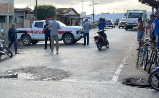 Dois homens são mortos a tiros após casa ser invadida em Pedras de Fogo, na PB