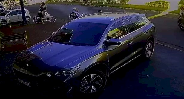 Motociclista morre no hospital após atropelar pedestre e bater em veículo em Campina Grande, na PB;